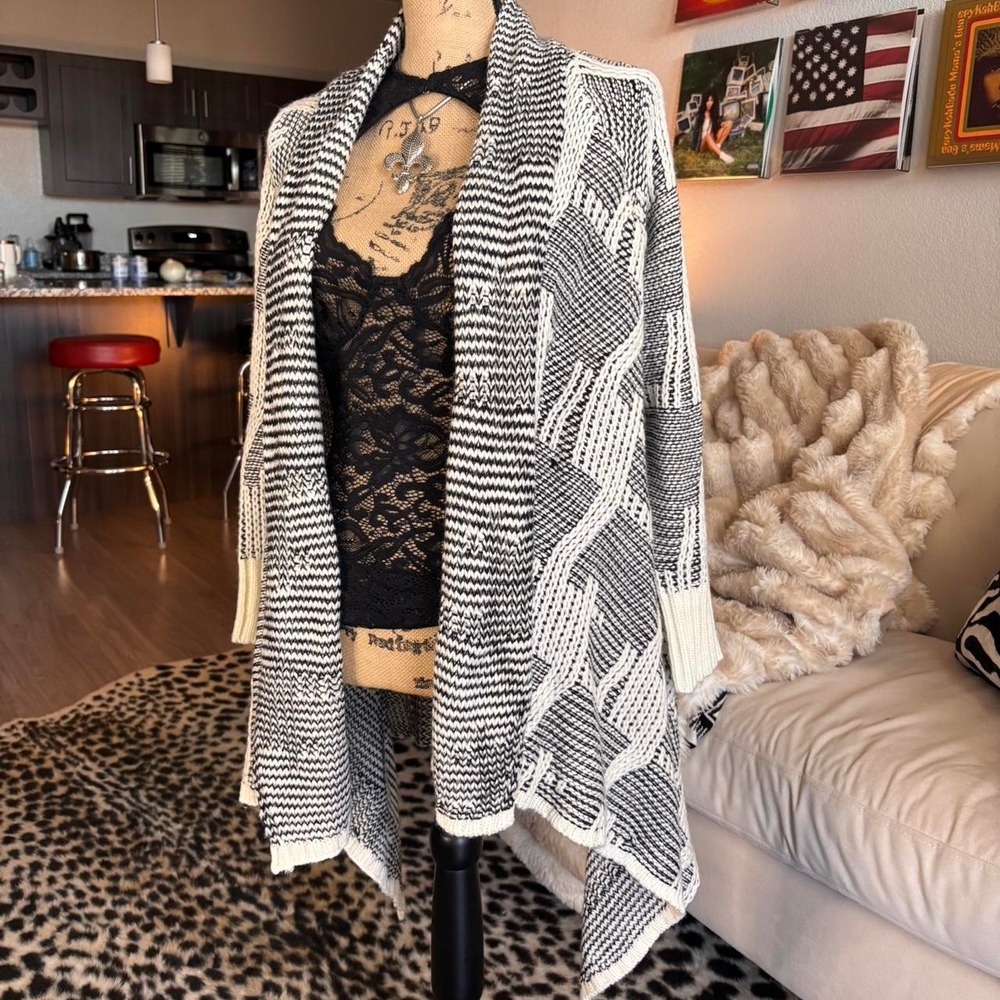 BCBGMAXAZRIA Waterfall Cardigan Boho Knit Sweater💋